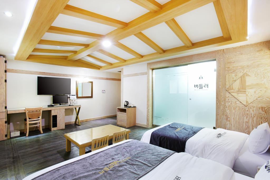 Hotel Butler Suwon Esterno foto