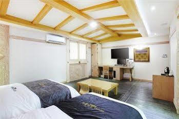 Hotel Butler Suwon Esterno foto